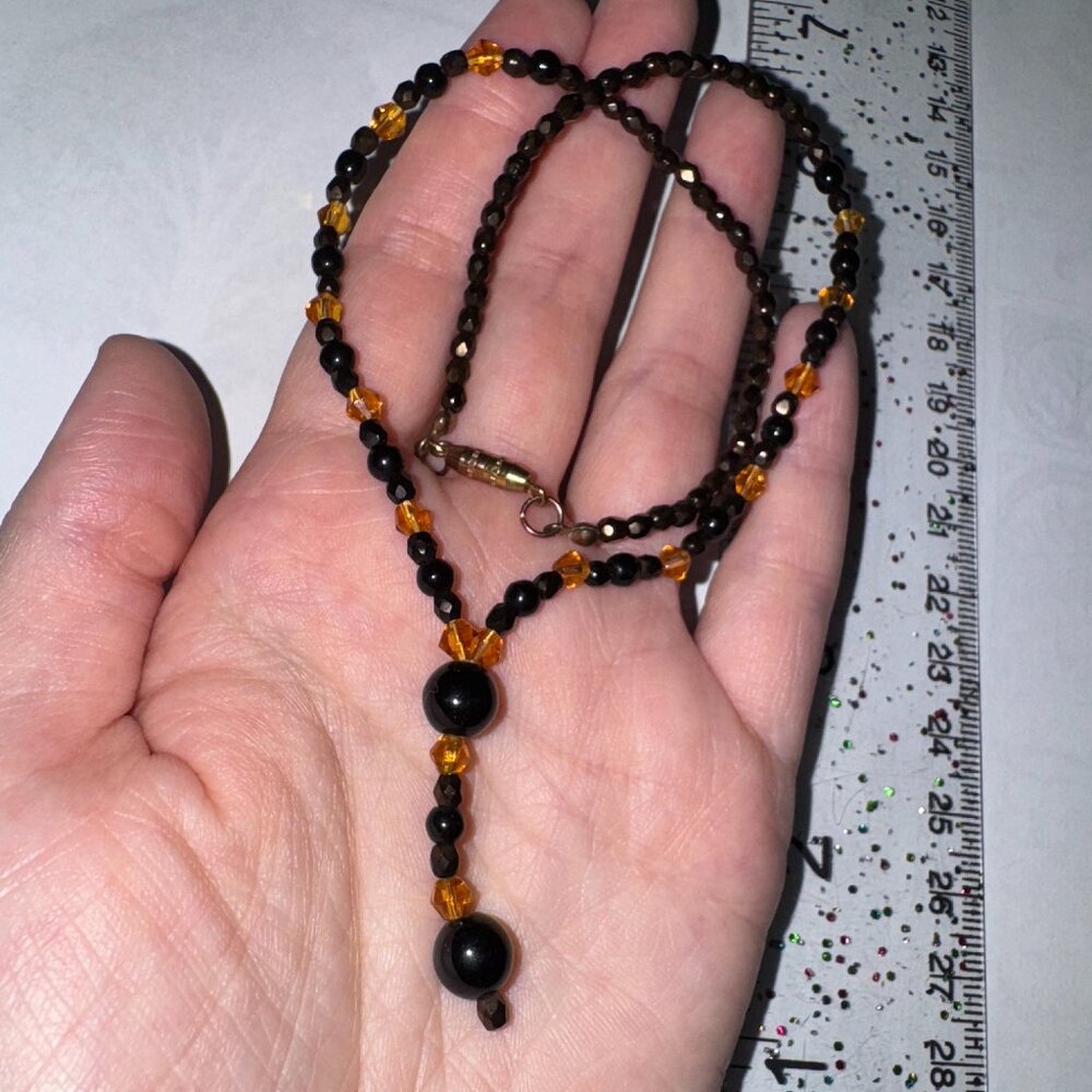 15 1/2" Black  and Bronze Y-Design Beaded Necklace